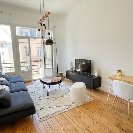 Apartmán De Standing En Hyper Centre D Avec Balcon *