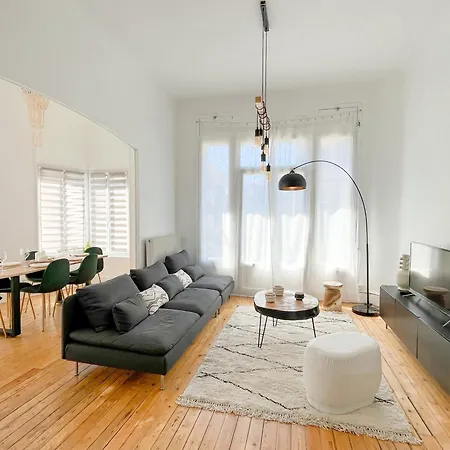 Apartmán De Standing En Hyper Centre D Avec Balcon